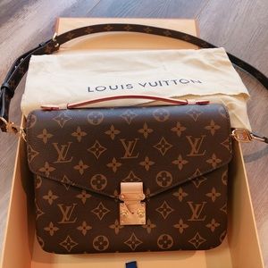 Louis Vuitton Pochette Metis